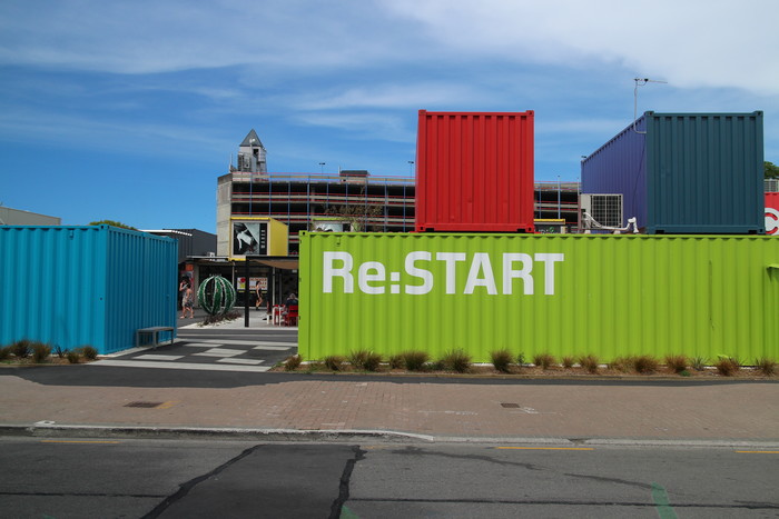 Re:Start Mall - nach dem Erdbeben 2011 aus Containern erbaut - Symbol für den Wiederaufbau